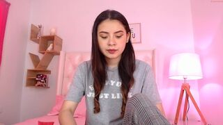 bianca_meyer chaturbate babe fucks both holes