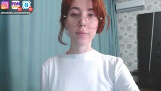 barby03 chaturbate in a new apartment shows a striptease