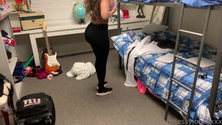 jessy jones onlyfans dancing naked and pulling pussy