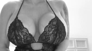 brittany elizabeth onlyfans shy kittens jerking shaved cunt