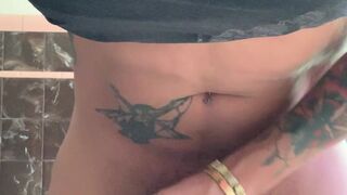 vicky  onlyfans luxurious blonde passionately pulls pussy