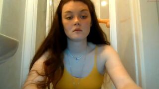 newcastlepanties mature babe fucks her cunt