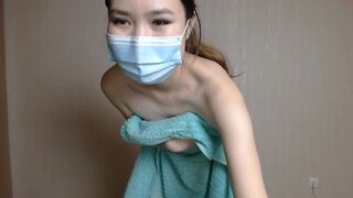 lottos_eye blonde takes off her stockings and daubs