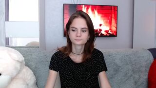 little_cookies cute brunette girl licks dildo