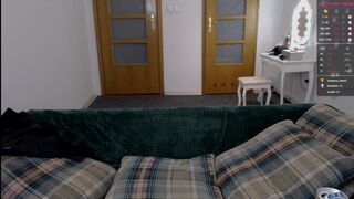 kira0541 sexy doll gives her elastic ass