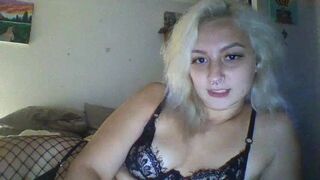 k10l96 wonderful woman jerking pussy phallus