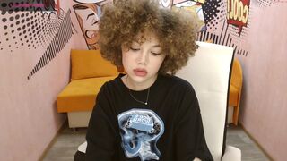 jia_honey Tanned blonde