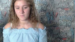 helen_lee blonde girl fucks with sex toy