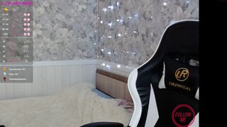 _chloe_miller_ sexy mistress pulls pussy