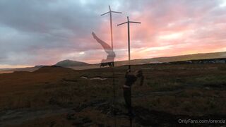 orenda onlyfans busty  girl  jerks her pussy and squirts