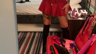 blondedomgirl onlyfans blonde slut caresses sex lips