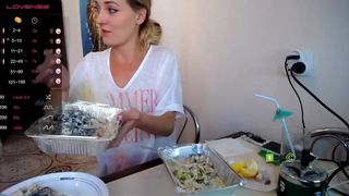 JuliaSpace hot women fuck with sex toys