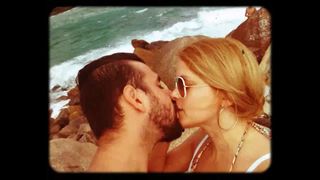 Anna Jones ManyVids alluring bitch shows juicy body