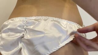 sweetiem onlyfans manyvids the luxury model is swaggering with two toys.