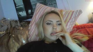 yourbabylynn23 chaturbate shy bitch masturbates recklessly pussy