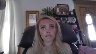 yourbabylynn23 chaturbate shy mare gently jerks her pussy