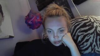 yourbabylynn23 chaturbate naughty passion caresses shaved pussy