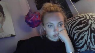 yourbabylynn23 chaturbate spectacular slut strokes her clit