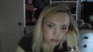 yourbabylynn23 chaturbate gorgeous beast caresses the vagina with fingers