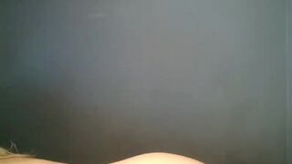 yourfavoritemom82 chaturbate in just one bra found her long friend and immediately decided to use it.