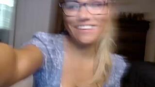 yourfavoritemom82 chaturbate pretty babe shows off her underwear and tattoos