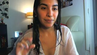 sweetpam  manyvids onlyfans caresses the clitoris under the table