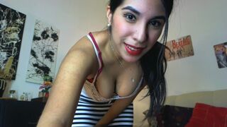 sweetpam  manyvids onlyfans hot lady passionately pulls pussy