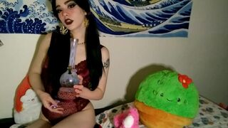 veronika strawberry aka strwbrrymlk  manyvids onlyfans Wicked chick sucks off a fat dick