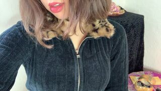 princess violette aka @violette manyvids onlyfans demonstratively masturbating on cam