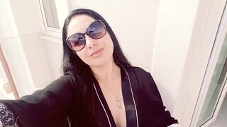 mistress ezada sinn manyvids onlyfans loves to put fingers in forbidden places