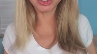 vickyvette manyvids onlyfans exquisite skin fucks pussy through pants