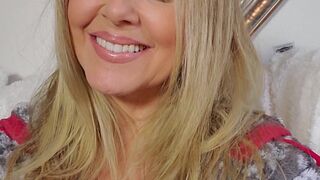 therealjuliaann manyvids onlyfans wet nipples