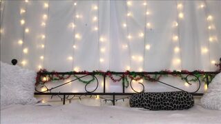 sheenarose manyvids onlyfans babe masturbates with phallus