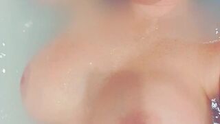 messyjessie  manyvids onlyfans luxury chick masturbating with sex toys