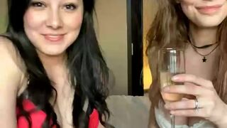 jennlee  manyvids onlyfans busty amateur dildo