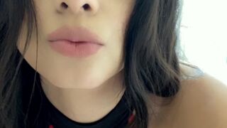 violetmyers manyvids onlyfans harlot posing in pantyhose