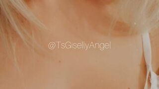 tsgiselly manyvids onlyfans fingering her pussy