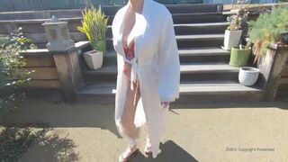 sexymatureaussielady manyvids onlyfans mature mare recklessly caresses pussy