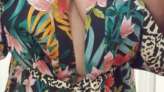 sexymatureaussielady manyvids onlyfans busty small exposes her charms