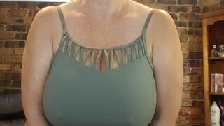 sexymatureaussielady manyvids onlyfans teasing her hubby