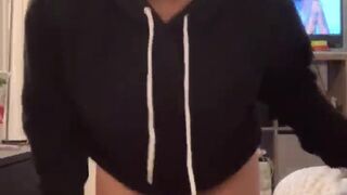 yellaslimthick manyvids onlyfans arab courtesan performing a show