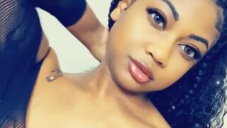 wwdfree__11646470 manyvids onlyfans blissful ladies lick shaved cunt