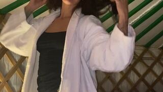 gthatass manyvids onlyfans sultry slut fucks her pussy