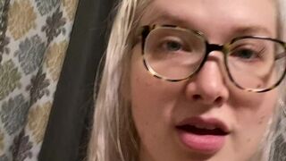 emilyright manyvids onlyfans wild confused jumps on sex toy