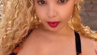 aruwba manyvids onlyfans young beauty seduces the virgin body