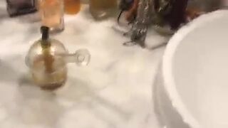 aidrafoxx manyvids onlyfans cute passion pulls the cap with his fingers