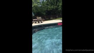 annabellpeaksxx manyvids onlyfans impressive babe fucks anus