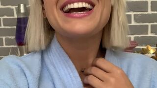 angelwicky manyvids onlyfans beauty squeezes cap