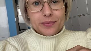 angelwicky manyvids onlyfans whore friends masturbating pussies