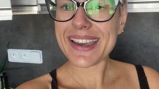 angelwicky manyvids onlyfans big breasted  girl